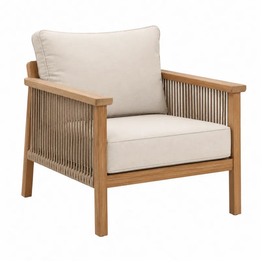 Fotel drewniany z ramą z drewna teakowego i beżowymi poduszkami